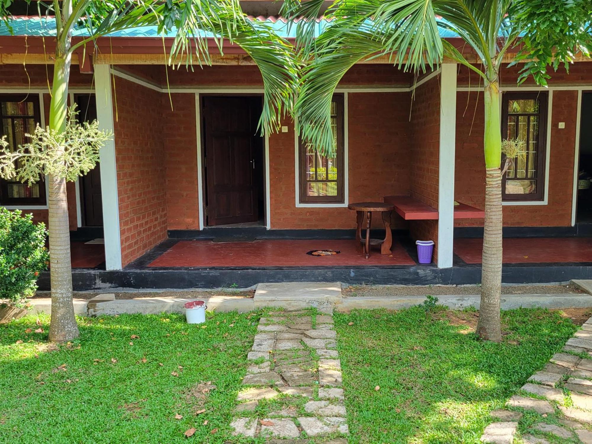 Hotel Tree Garden Wilpaththu Nochchiyagma Anuradhapura Nochchiyagama Bagian luar foto